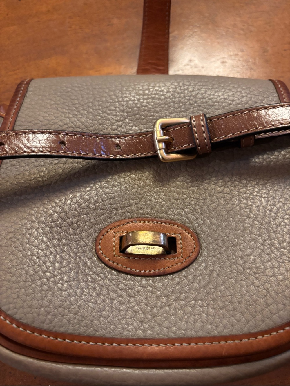 Vintage Dooney & Bourke Taupe Pebbled Leather Crossbody with Brown Trim Small - Picture 6 of 11